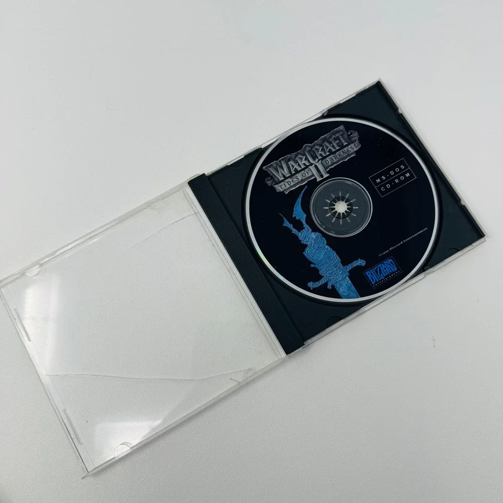 World‎ of Warcraft PC 2004 5-Disc Set with Warcraft II Tides of Darkness MS-DOS
